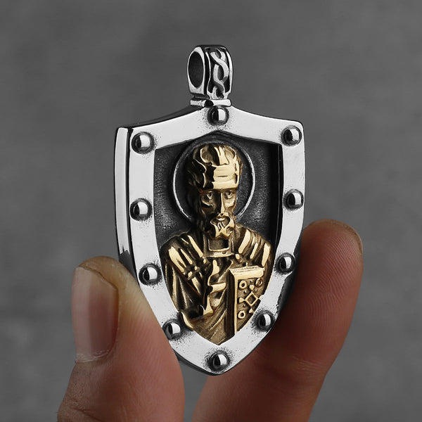 Goth-Saint-Nicholas-Necklace-