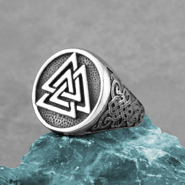 Odin Triangle Rune Signet Ring – watereverysunday