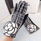Camellia Flower Tweed Gloves watereverysunday