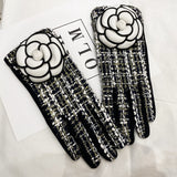 Camellia Flower Tweed Gloves watereverysunday