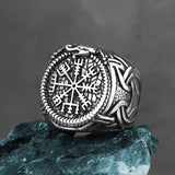 Goth Celtic Compass Rune Ring watereverysunday