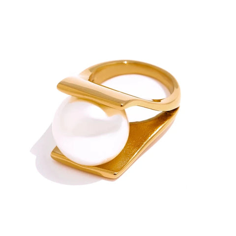 Elegant Imitation Pearl Mount Ring