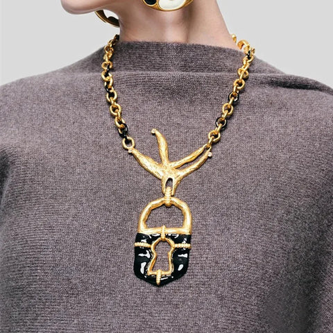 Noir Éclat Lock Jewelry Collection