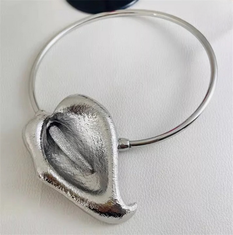 calla lily necklace white gold Elegant Calla Lily Wrap Choker Necklace A
