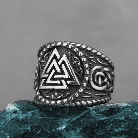 Triangular Dark Steel Rune Ring watereverysunday