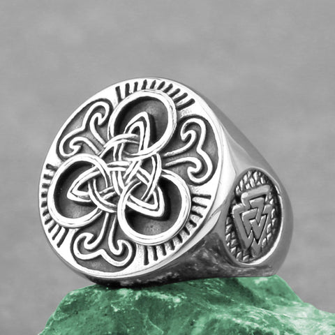 Traingular Rune Viking Odin Triangular Rune Ring watereverysunday